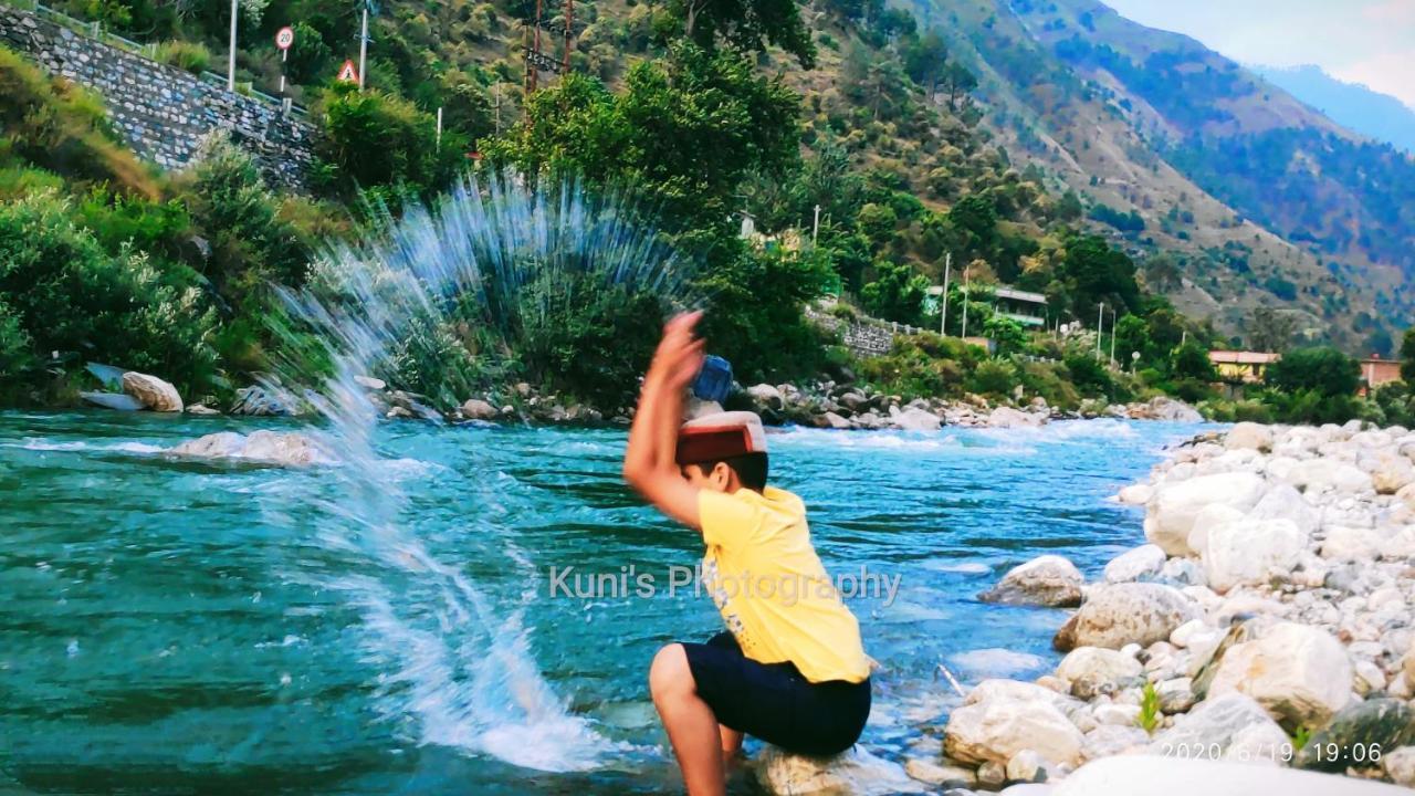Tirthan Grand Riverside Banjār Esterno foto