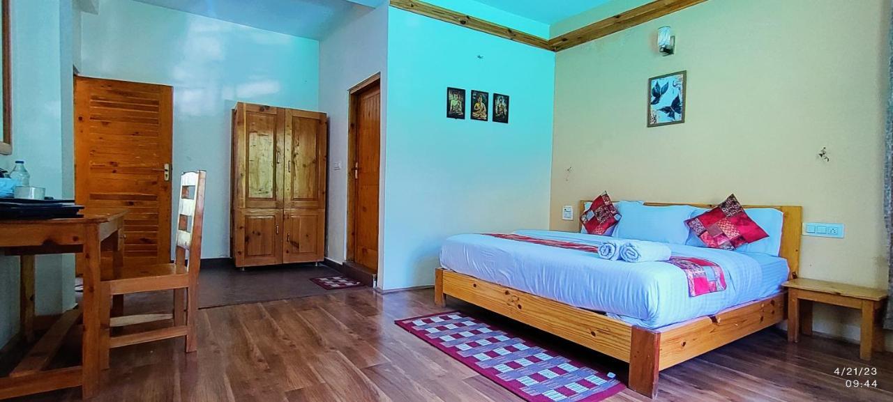 Tirthan Grand Riverside Banjār Esterno foto